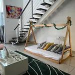 Airy King Bed Decohome