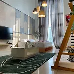 Airy King Bed Decohome